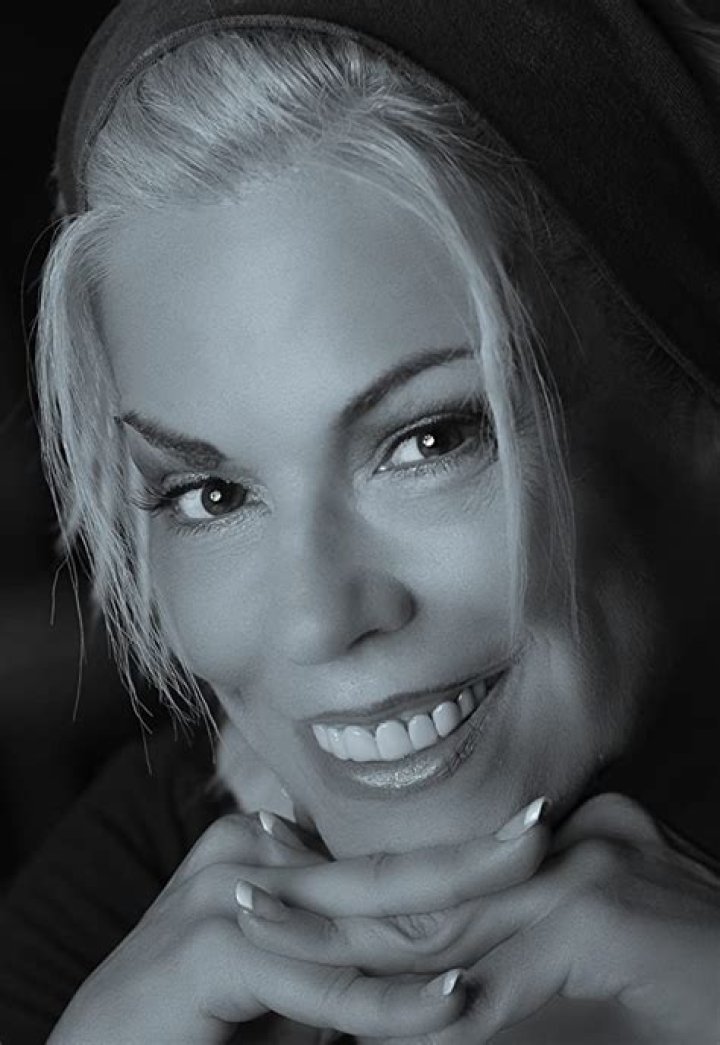 Anne Gaybis Net Worth