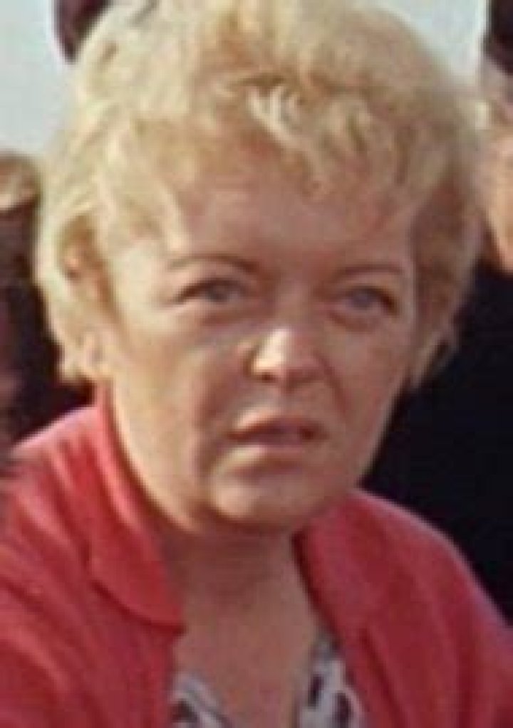 Annie Leake Net Worth