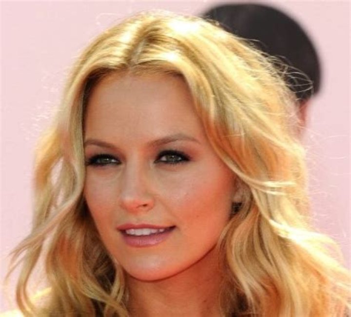 Becki Newton Net Worth