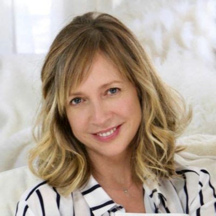 Corinne Bohrer Net Worth