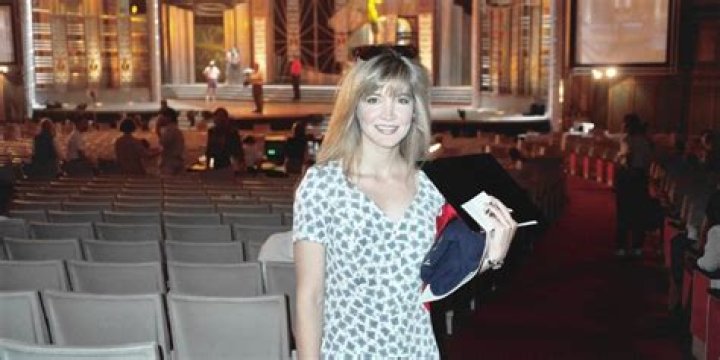 Deborah Mathers Net Worth