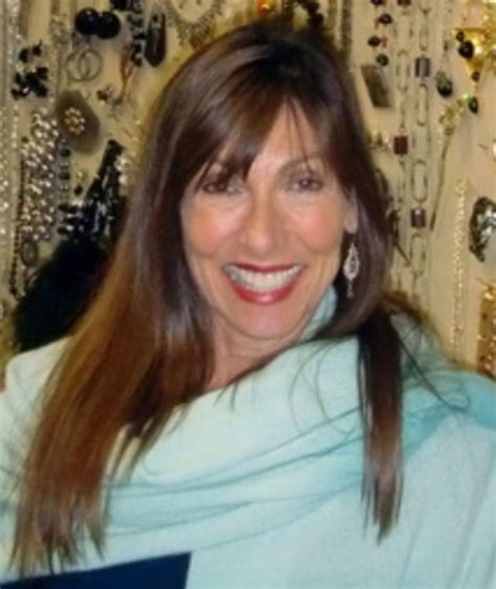 Debra McGuire Net Worth