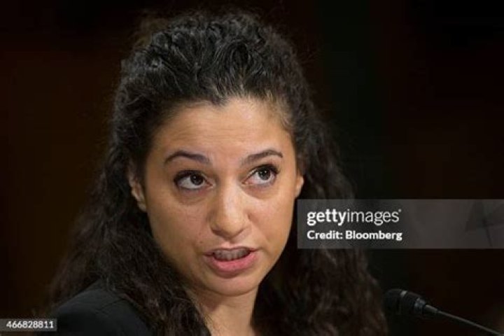 Delara Derakhshani Net Worth