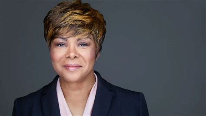 Della Crews Net Worth