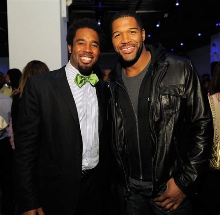 Dhani Jones Net Worth