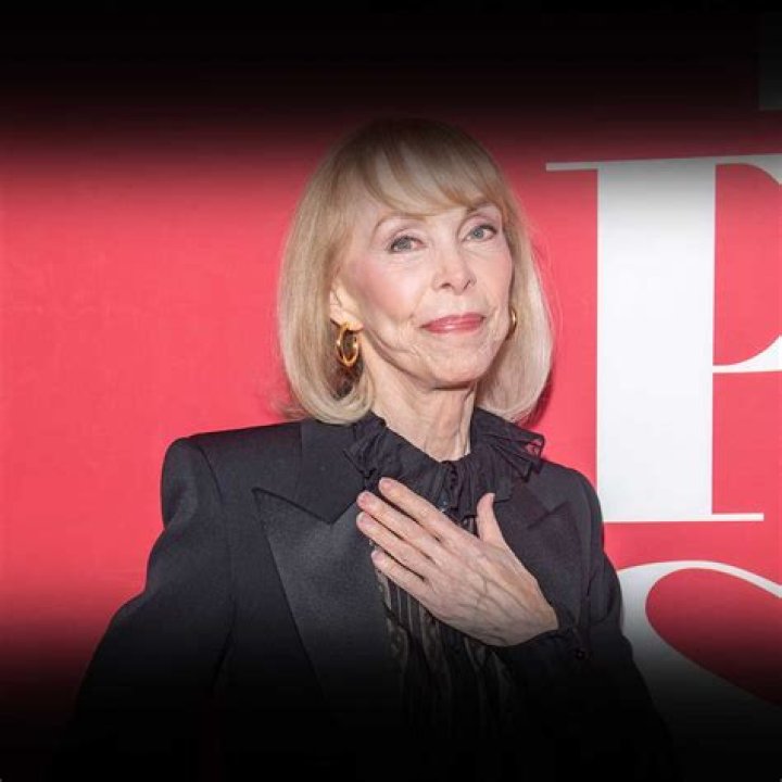 Elaine Bryant Net Worth