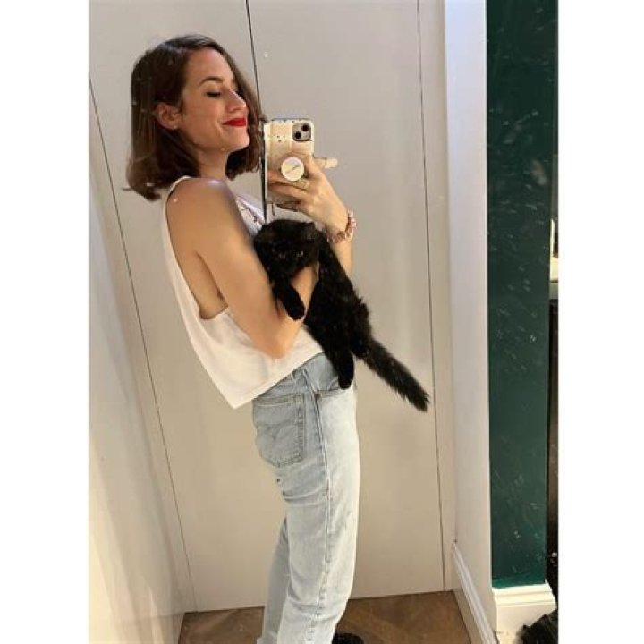 Emily Laing Net Worth