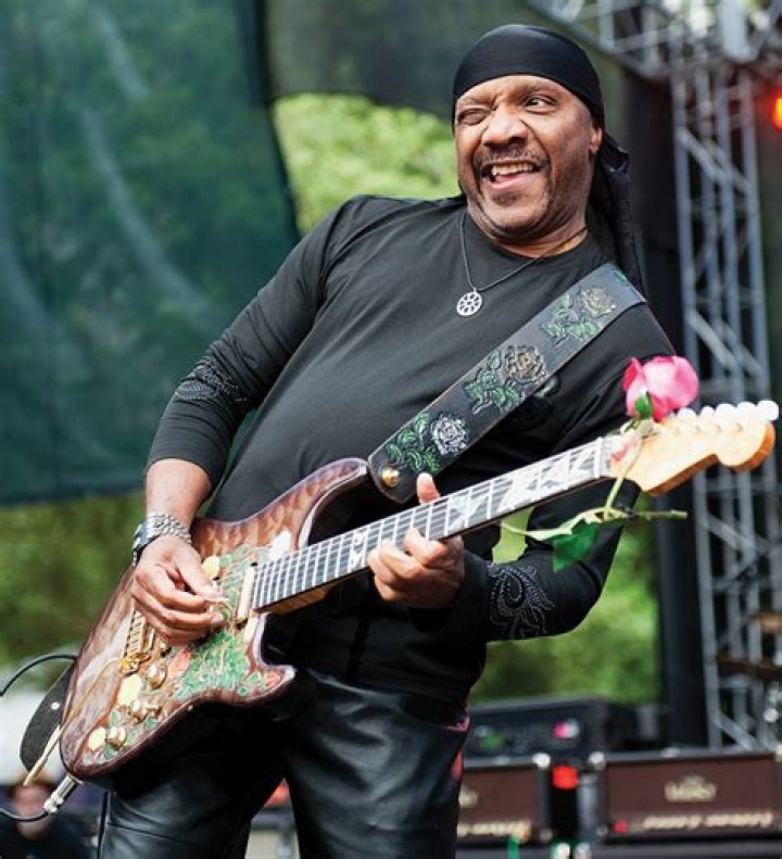 Ernie Isley Net Worth