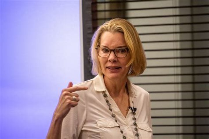 Fiona Davis Net Worth