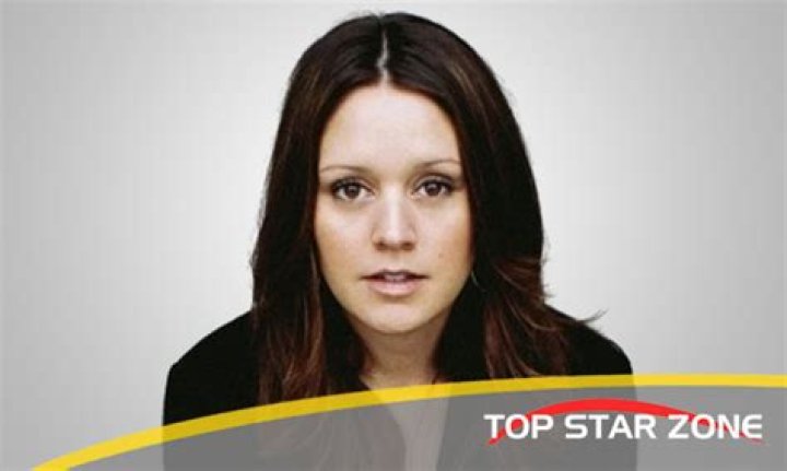 Hillary Lindsey Net Worth