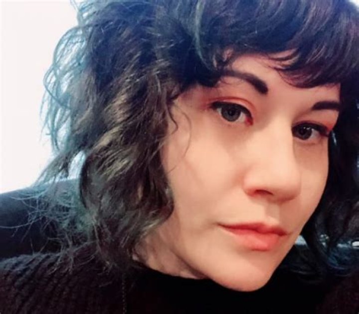 Holly Conrad Net Worth