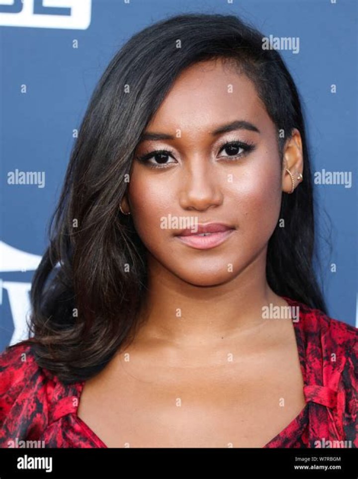 How wealthy is Sydney Park? Actress Wiki: Net Worth, Family, Ethnicity, Bio