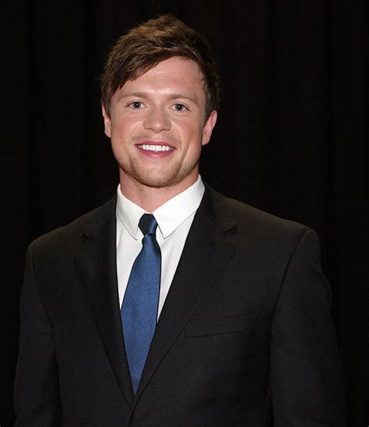 Hugo Johnstone-Burt Net Worth