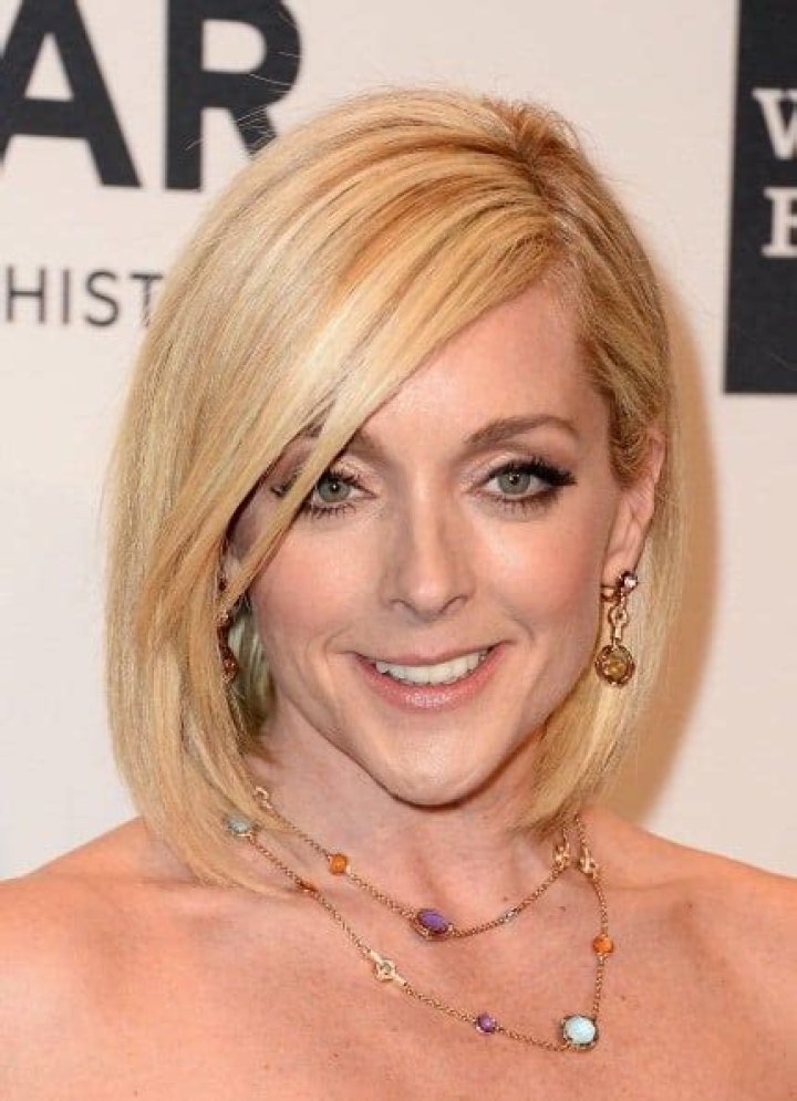 Jane Krakowski Net Worth