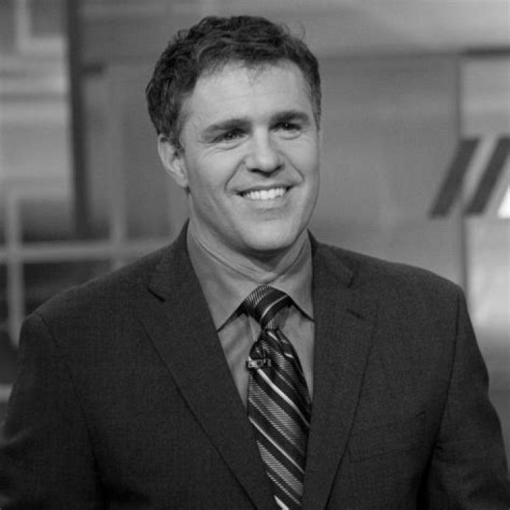 Jay Crawford Net Worth