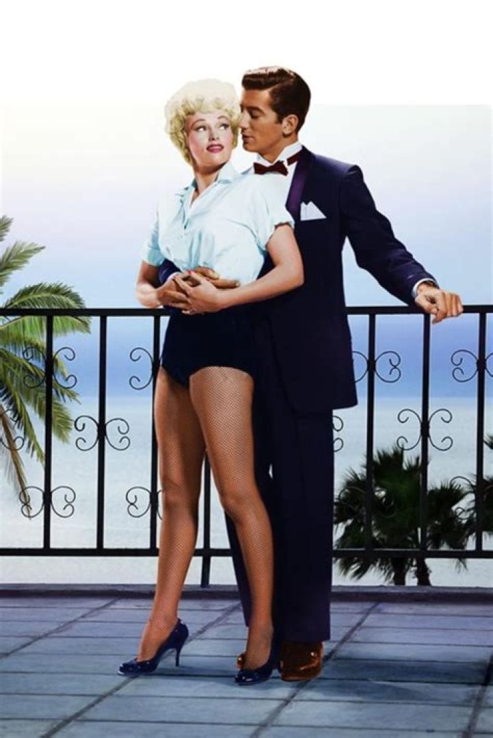 Karen Steele Net Worth