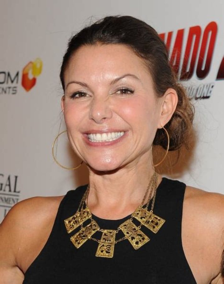 Kari Wuhrer Net Worth