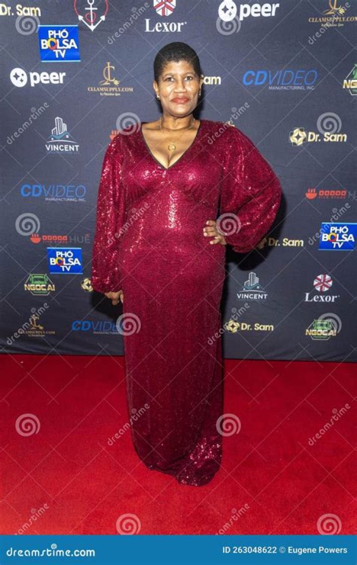 Karina Bonnefil Net Worth