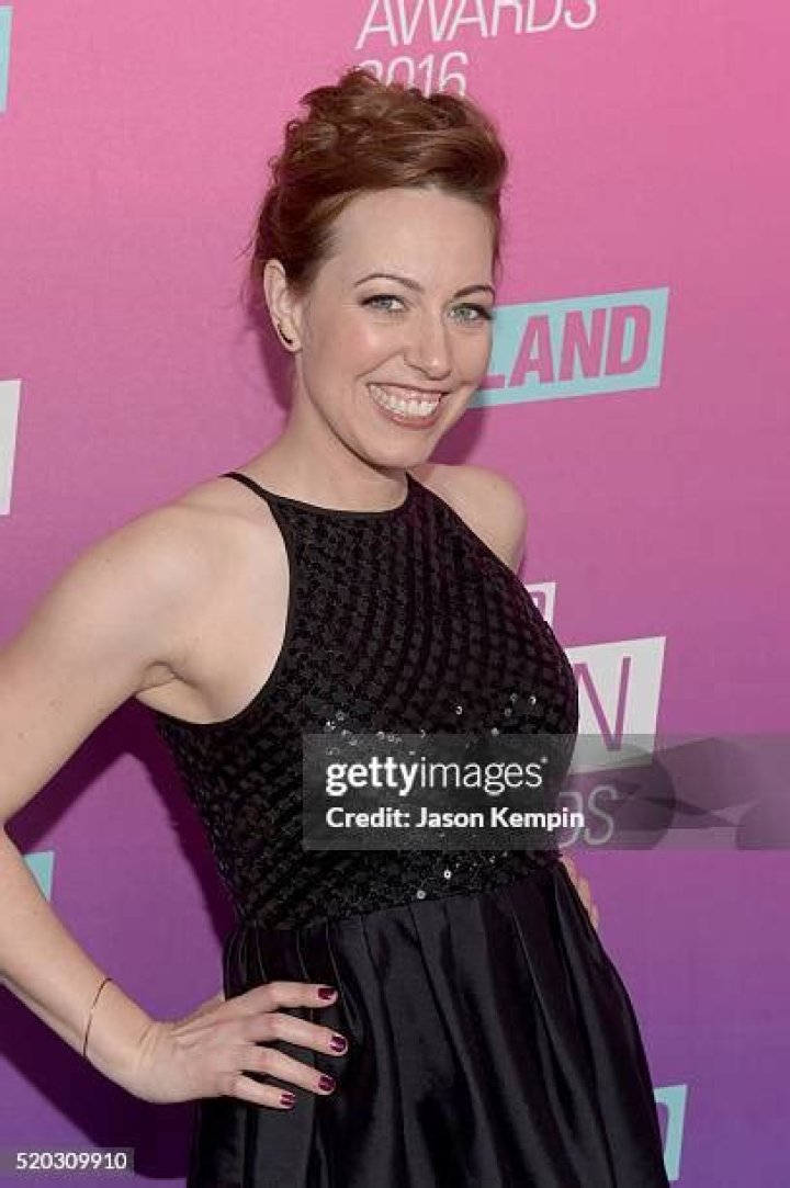 Kathryn Renée Thomas Net Worth