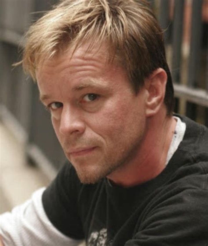 Leif Riddell Net Worth