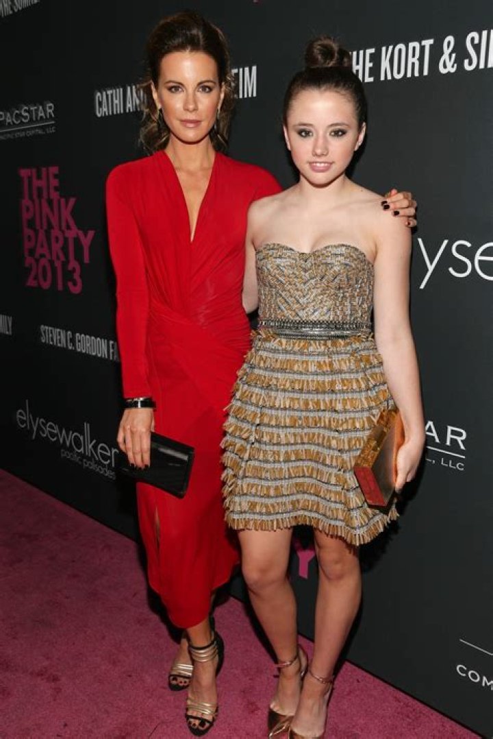 Lily Mo Sheen Net Worth