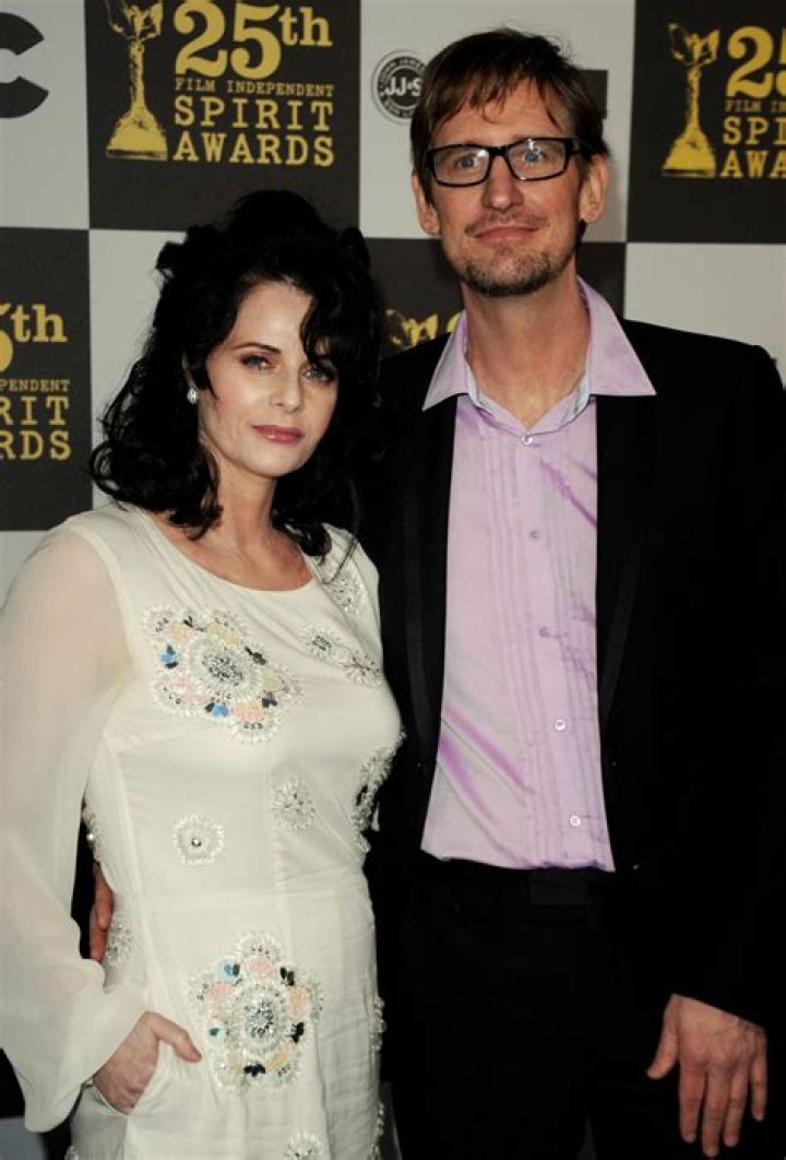 Lisa Blount Net Worth