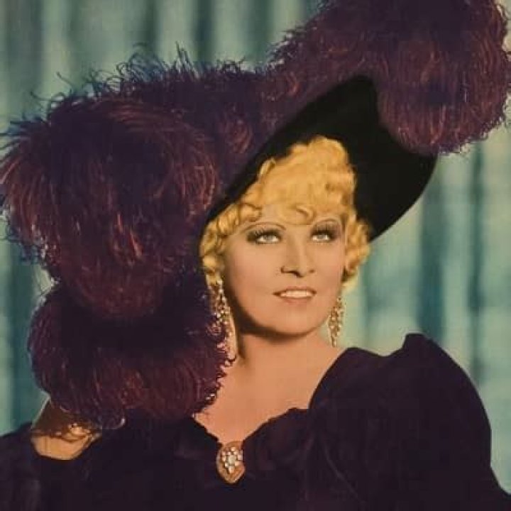 Mae West Net Worth