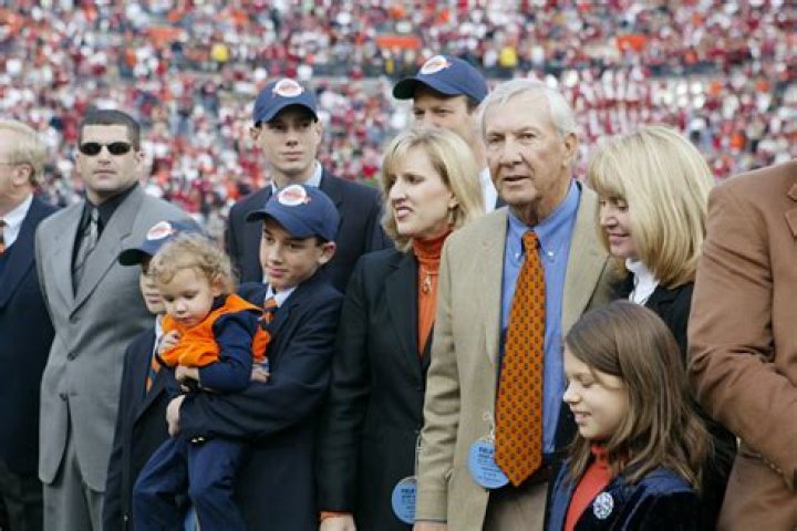 Pat Dye Net Worth