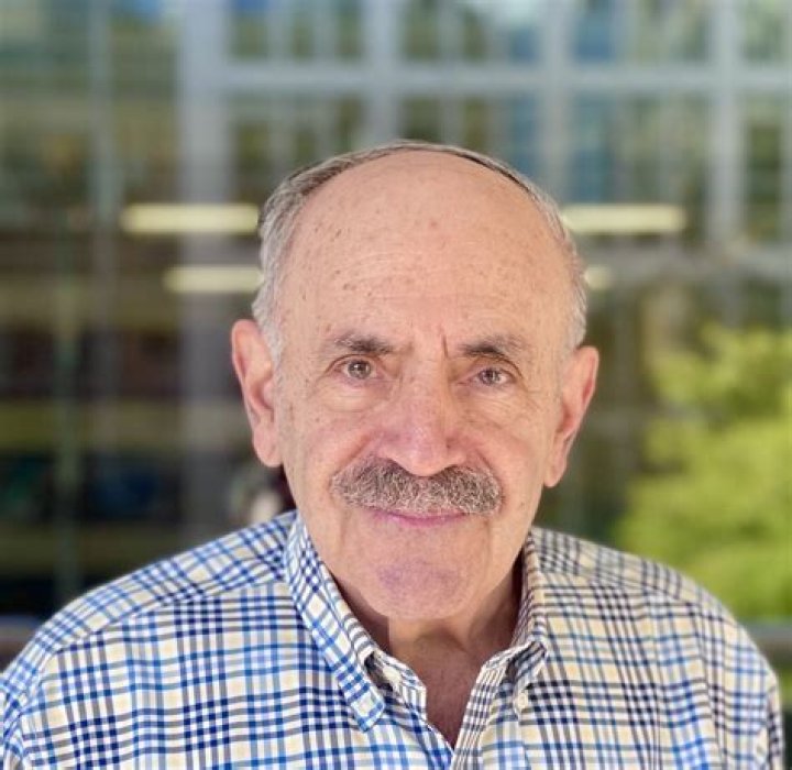 Robert Weinberg Net Worth