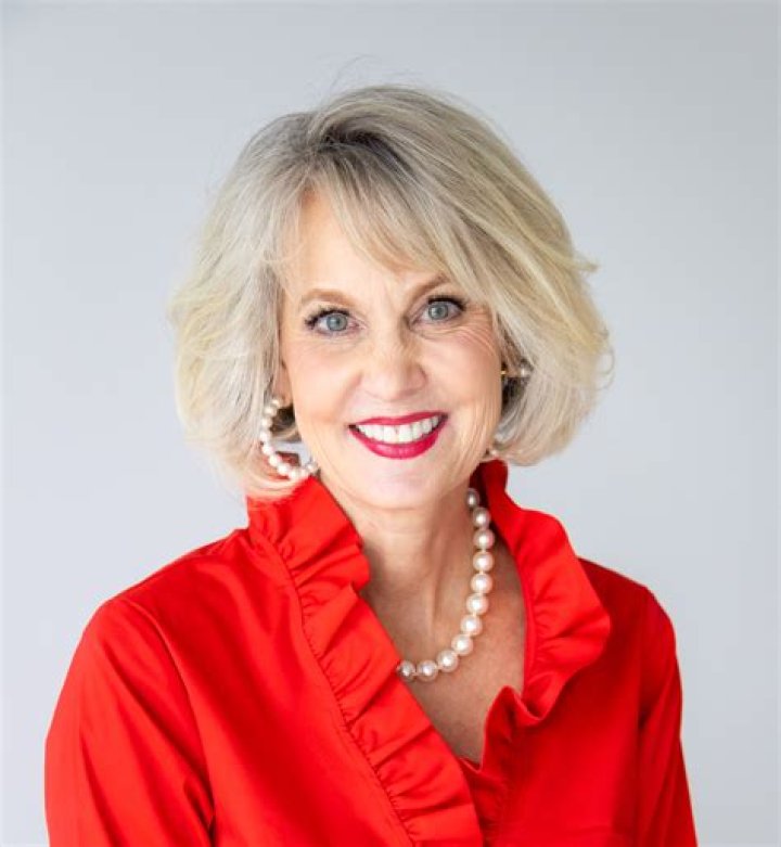 Sarah Howard Net Worth