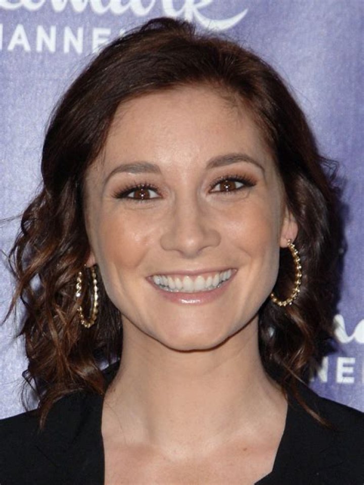 Sarah Manninen Net Worth