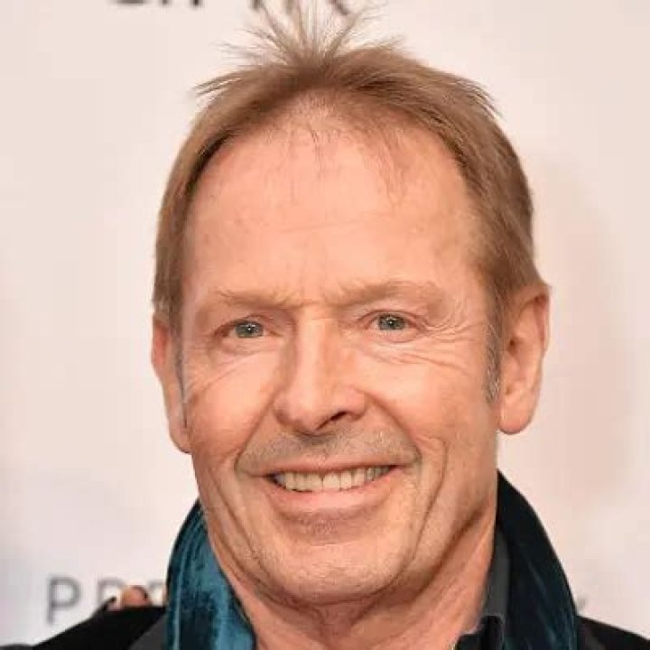 Simon Kirke Net Worth