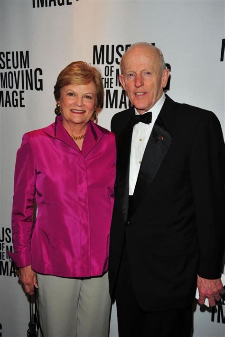 Stanley Hubbard Net Worth