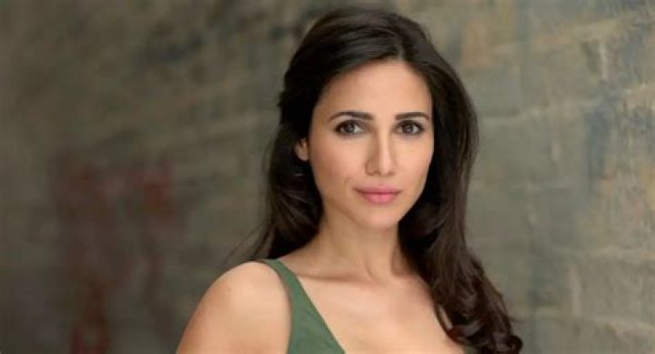 Yasmine Aker Net Worth